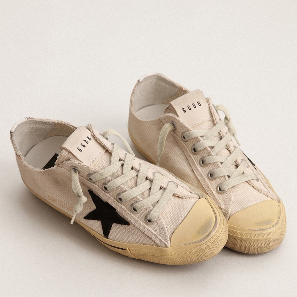 Cheap Reps Golden Goose Womens V-Star Sneakers with Black Suede Star