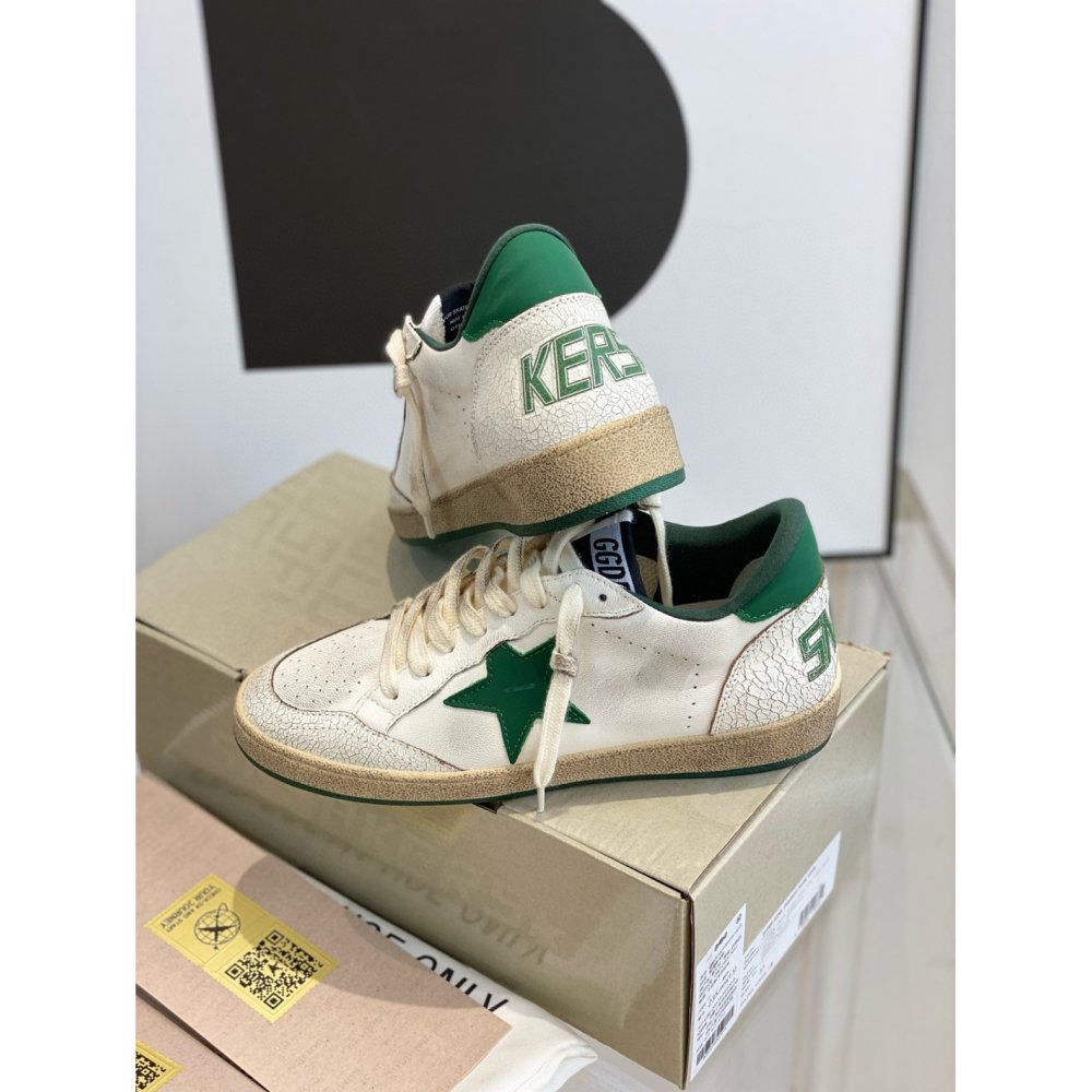 Cheap Reps Golden Goose Womens Ball Star Sneakers with Green Star and Heel Tab