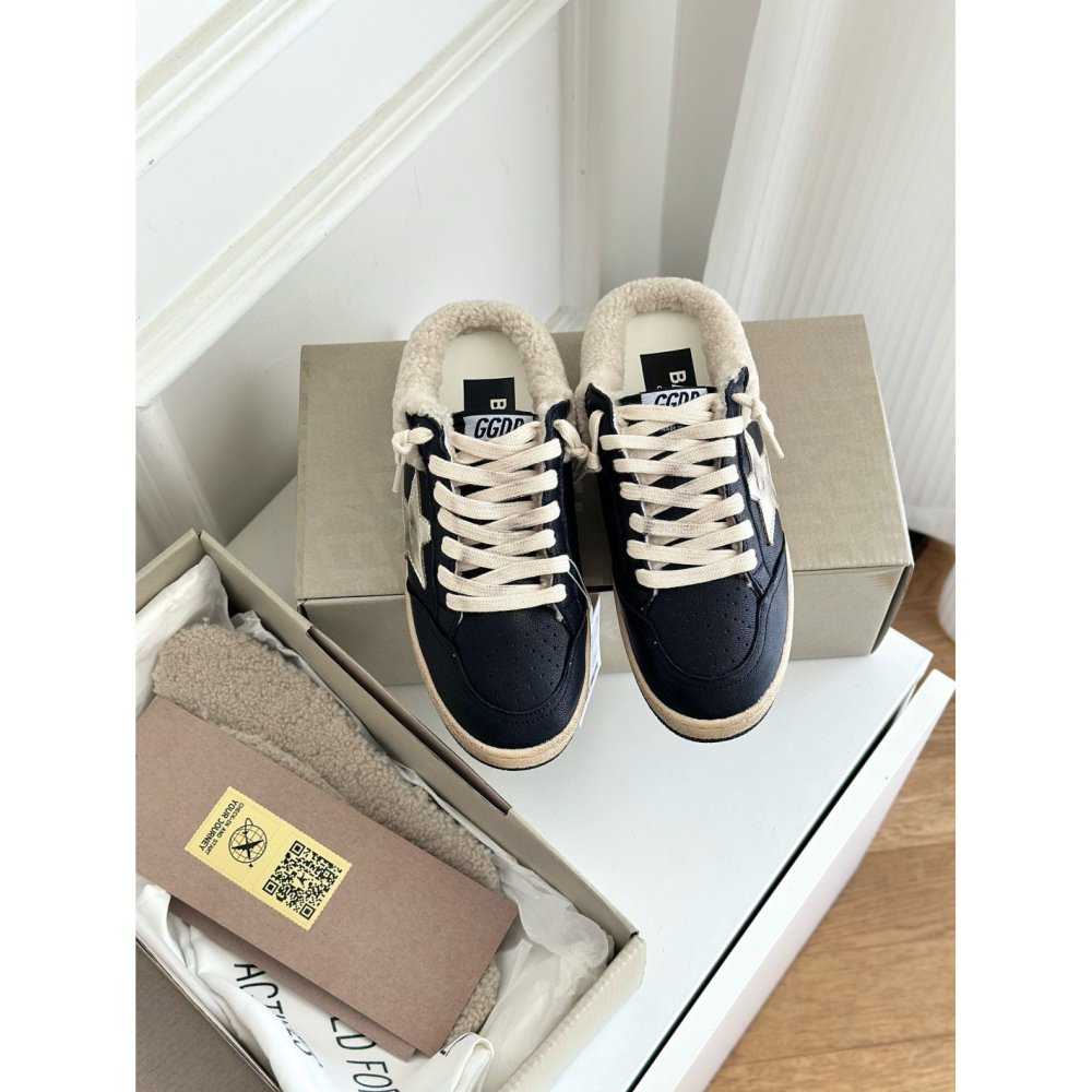 Cheap Reps Golden Goose Womens Black Ball Star Sabots with Shearling Lining