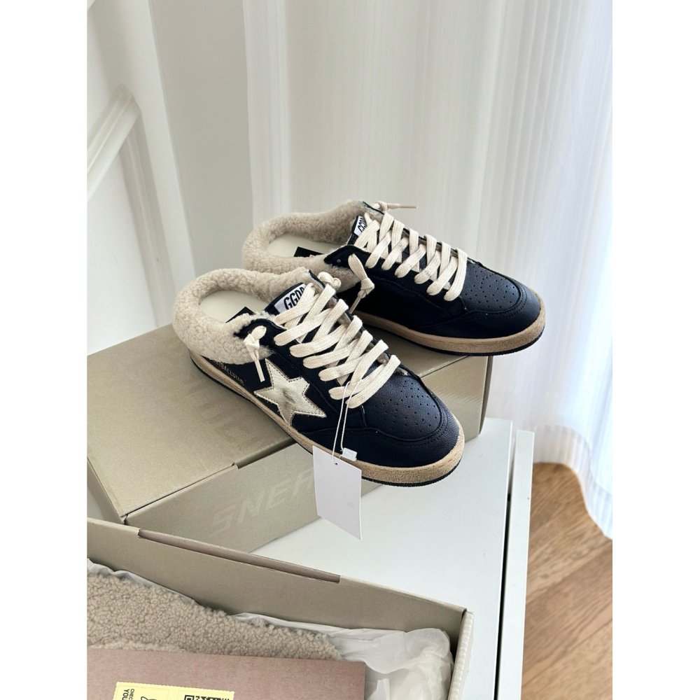 Cheap Reps Golden Goose Womens Black Ball Star Sabots with Shearling Lining