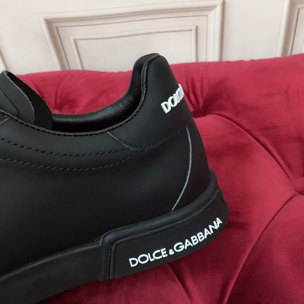 Cheap Reps Dolce Gabbana Womens Portofino Sneakers In Black Leather