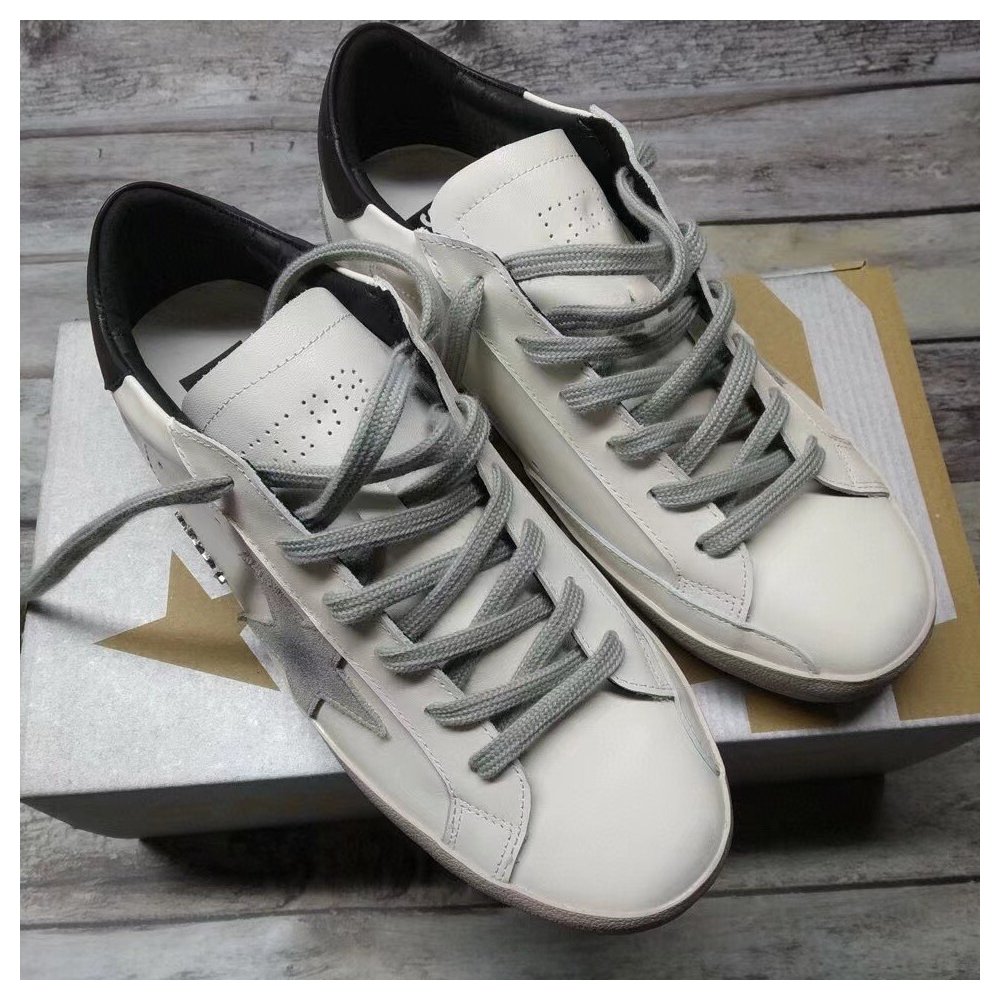 Cheap Reps Golden Goose Womens Super-Star Sneakers With Metal Stud Lettering