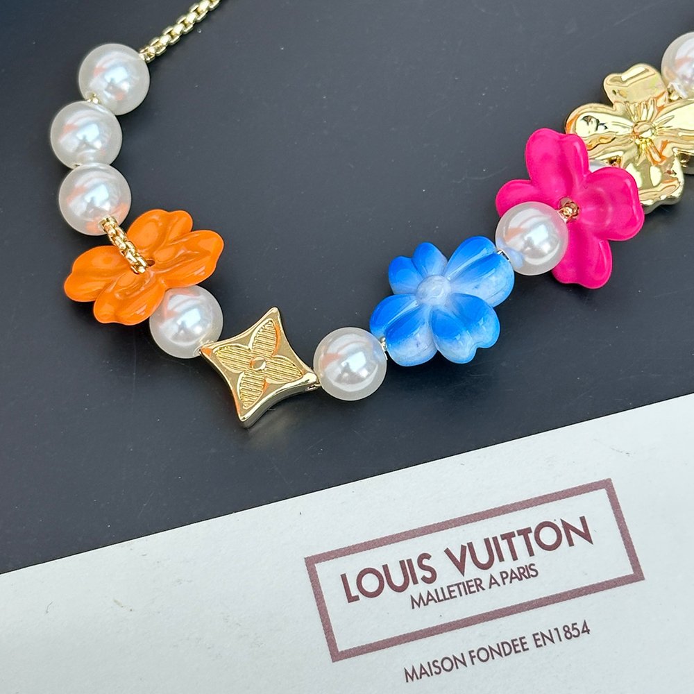 Louis Vuitton Surfin Flower Necklaces M01863,Louis Vuitton Jewelry