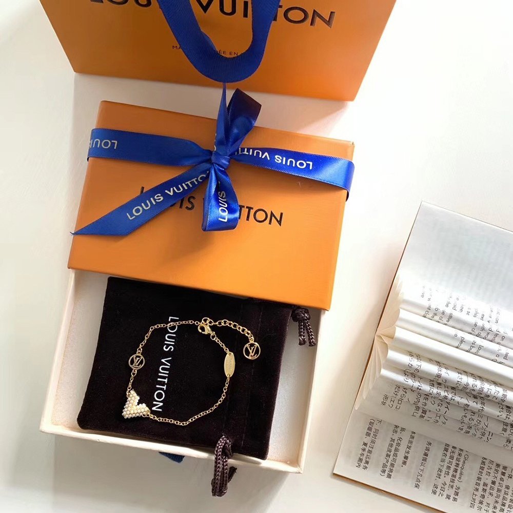 Louis Vuitton Essential V Perle bracelet DF620946,Louis Vuitton Jewelry