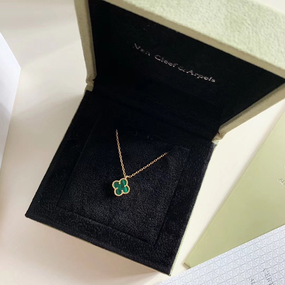 Van Cleef &amp; Arpels Jewelry Necklaces DF605985,Van Cleef &amp; Arpels Jewelry