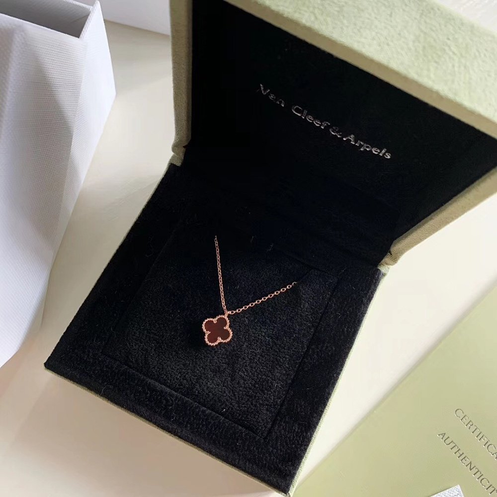 Van Cleef &amp; Arpels Necklaces,Van Cleef &amp; Arpels Jewelry