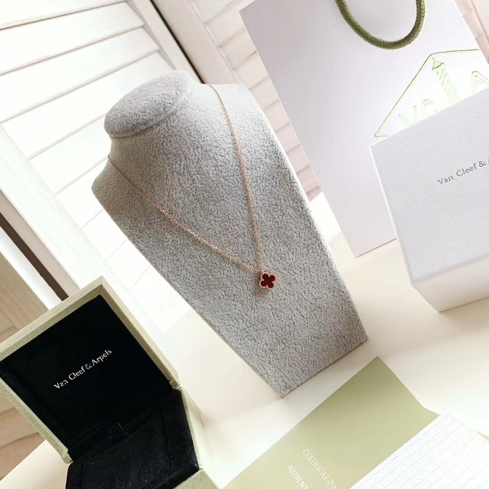 Van Cleef &amp; Arpels Necklaces,Van Cleef &amp; Arpels Jewelry