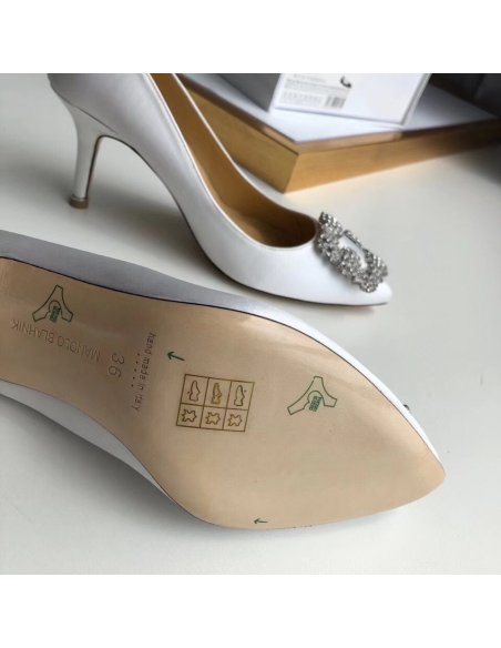 Cheap Reps Manolo Blahnik Hangisi 70 Pumps In White Satin