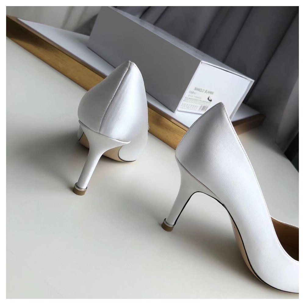 Cheap Reps Manolo Blahnik Hangisi 70 Pumps In White Satin