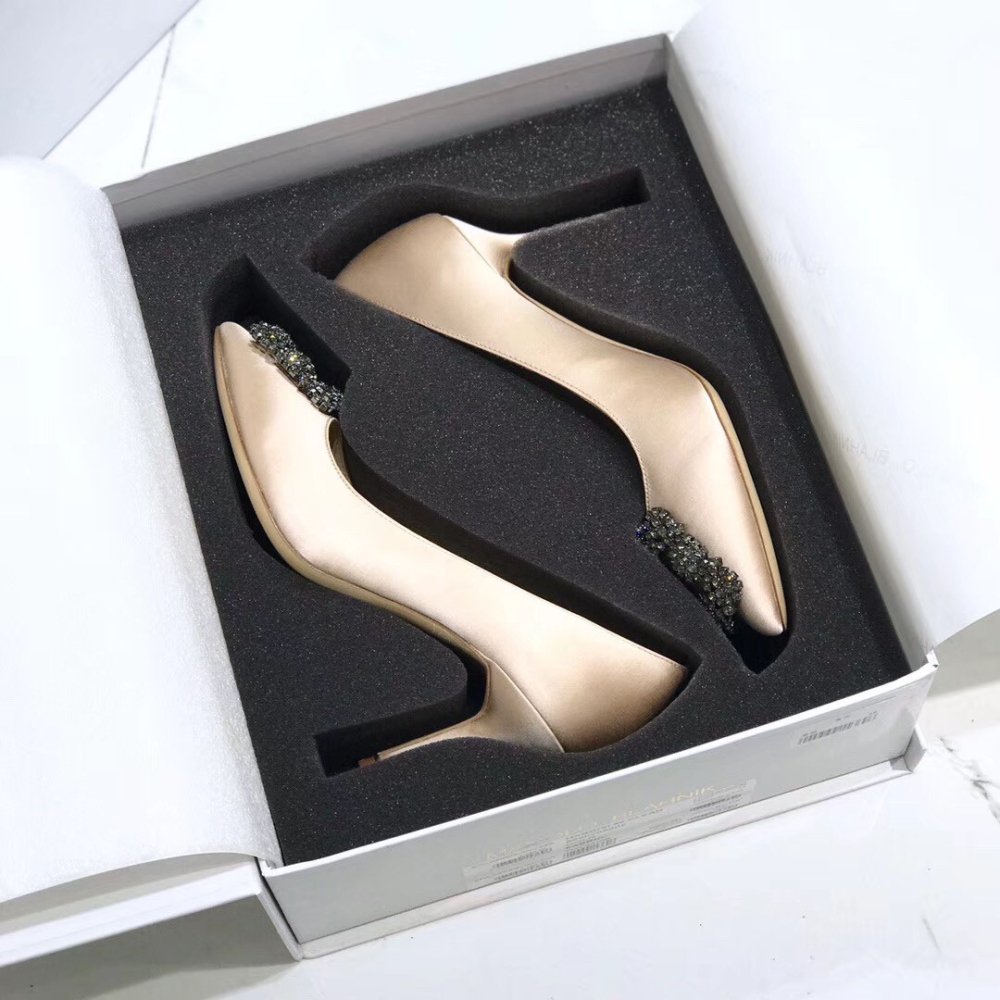 Cheap Reps Manolo Blahnik Hangisi 70 Pumps In Champagne Satin