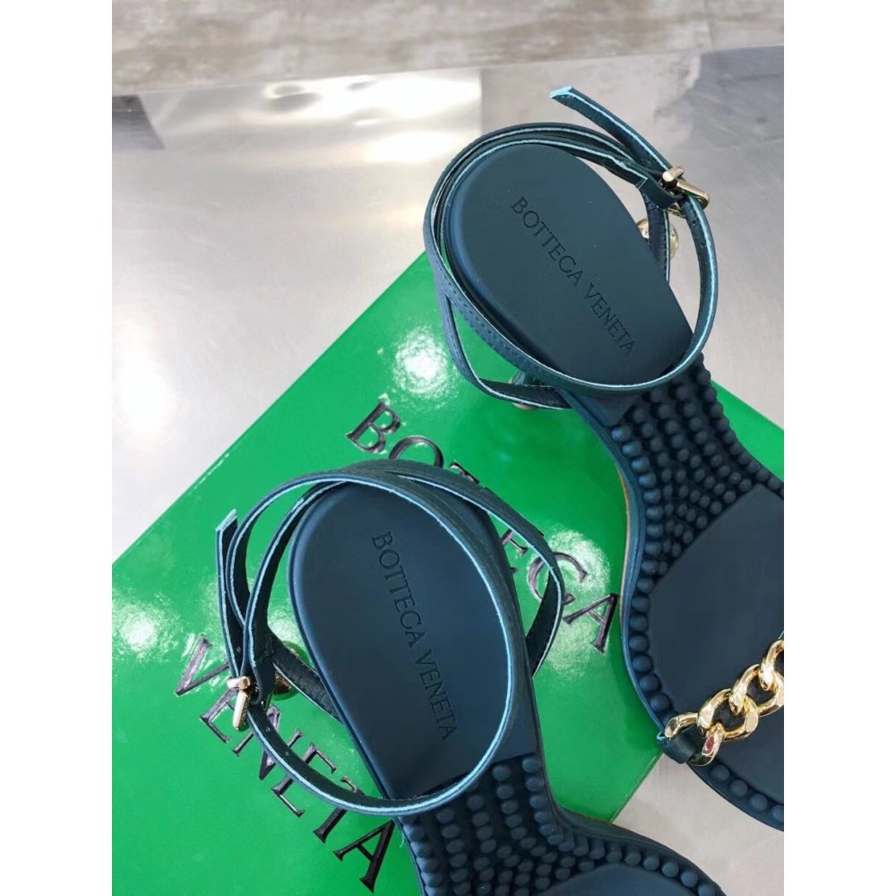 Cheap Reps Bottega Veneta Dot Sandals with Chain Straps In Inkwell Lambskin