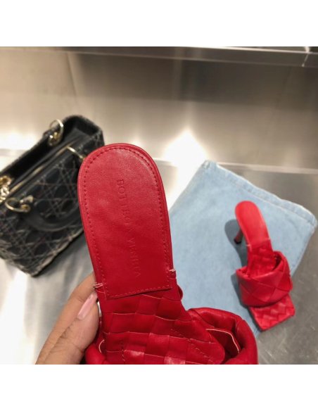 Cheap Reps Bottega Veneta Lido Sandals In Red Intrecciato Leather