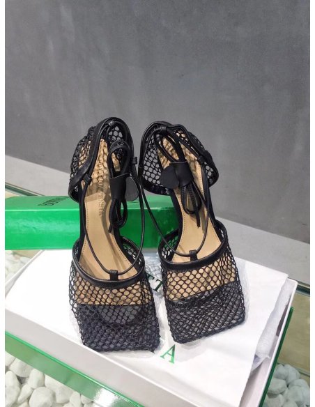 Cheap Reps Bottega Veneta Stretch Sandals In Black Mesh