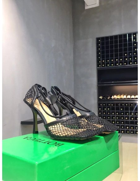 Cheap Reps Bottega Veneta Stretch Sandals In Black Mesh