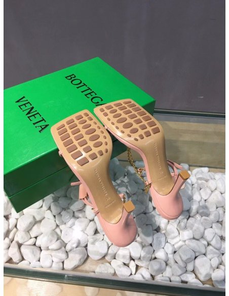 Cheap Reps Bottega Veneta Stretch Chain Sandals In Pink Lambskin
