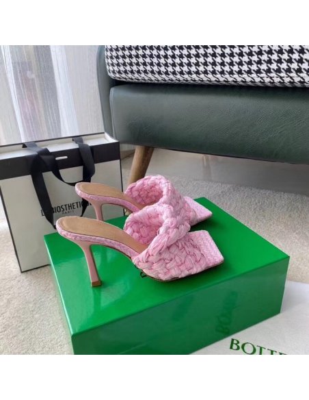 Cheap Reps Bottega Veneta Stretch Sandals In Pink Intrecciato Raffia