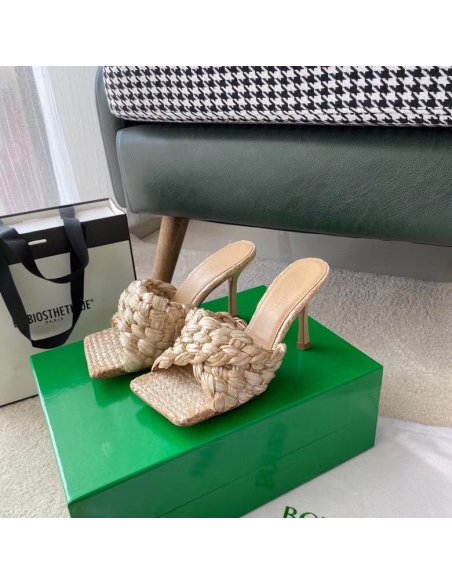 Cheap Reps Bottega Veneta Stretch Sandals In Beige Intrecciato Raffia