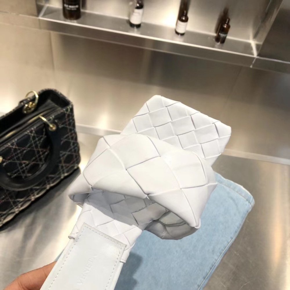 Cheap Reps Bottega Veneta Lido Sandals In White Intrecciato Leather