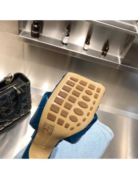 Cheap Reps Bottega Veneta Lido Sandals In Blue Intrecciato Leather