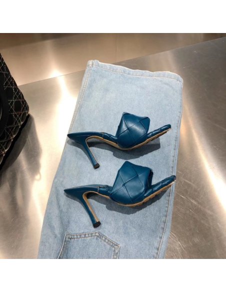 Cheap Reps Bottega Veneta Lido Sandals In Blue Intrecciato Leather