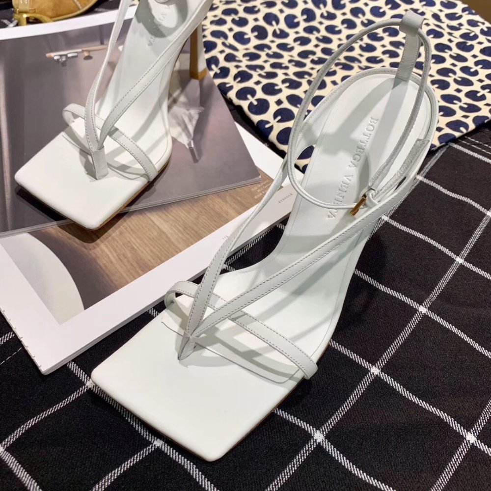 Cheap Reps Bottega Veneta Ankle-strap Stretch Sandals In White Leather