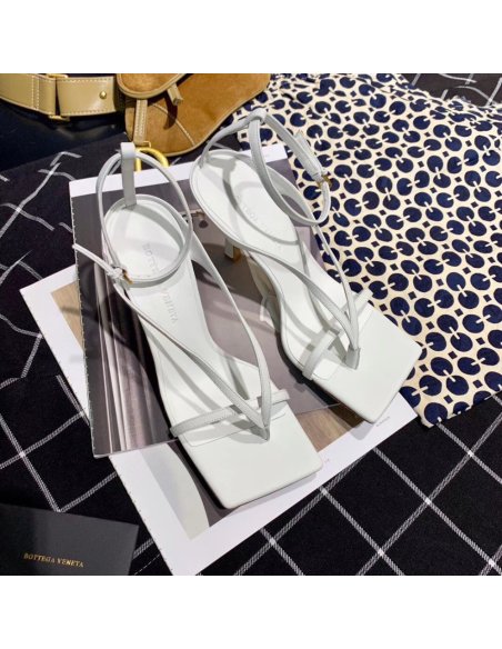 Cheap Reps Bottega Veneta Ankle-strap Stretch Sandals In White Leather