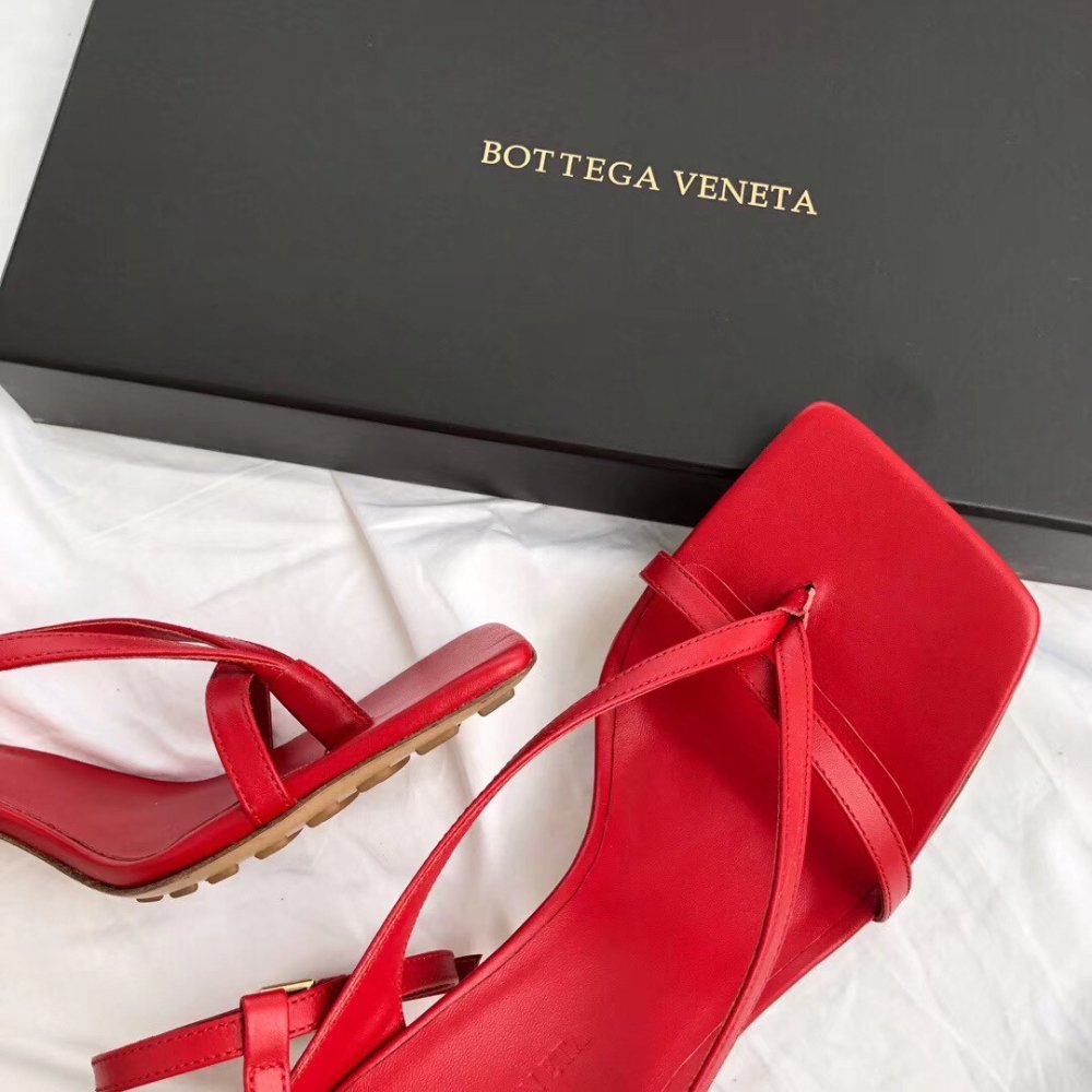 Cheap Reps Bottega Veneta Ankle-strap Stretch Sandals In Red Leather