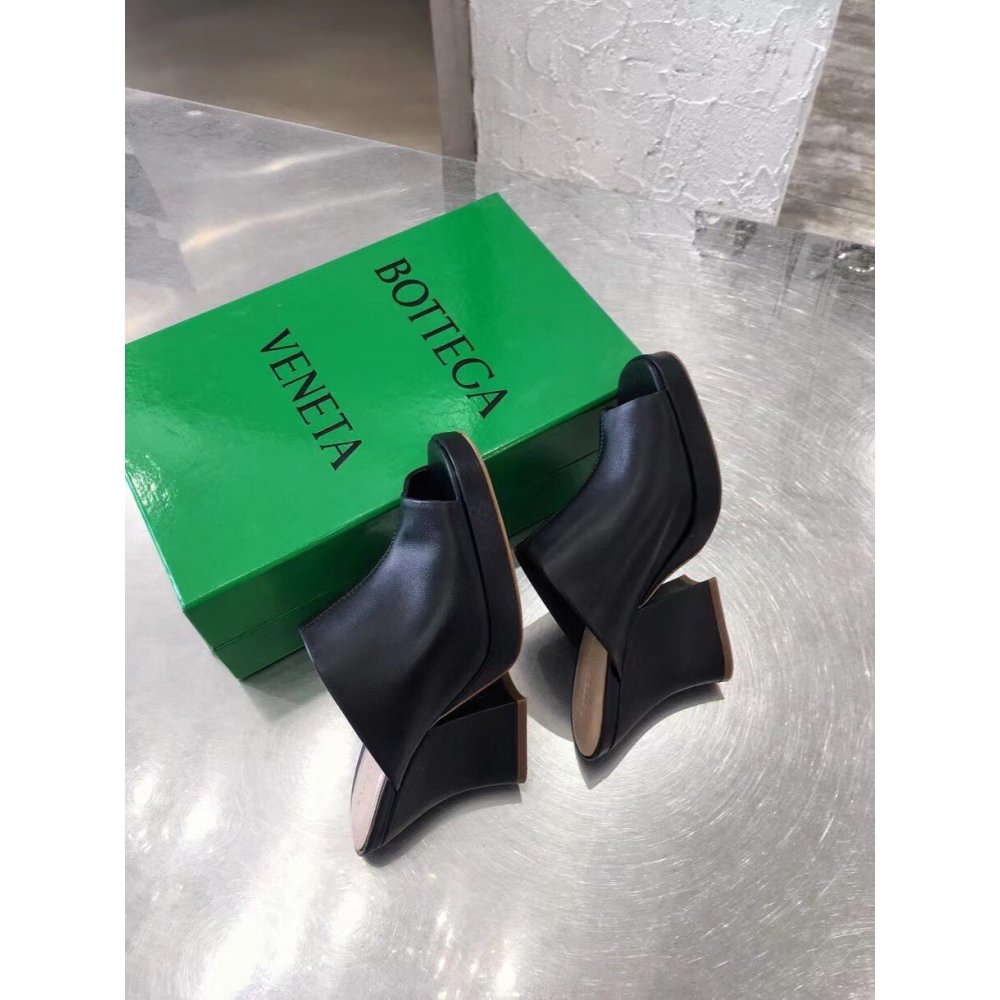 Cheap Reps Bottega Veneta Stack Platform Sandals In Black Lambskin