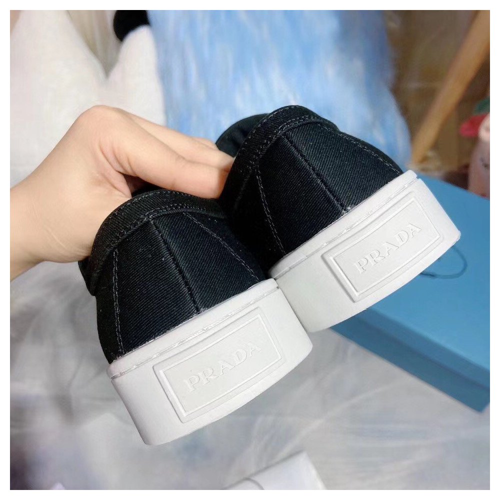 Cheap Reps Prada Womens Low-top Sneakers In Black Gabardine Fabric