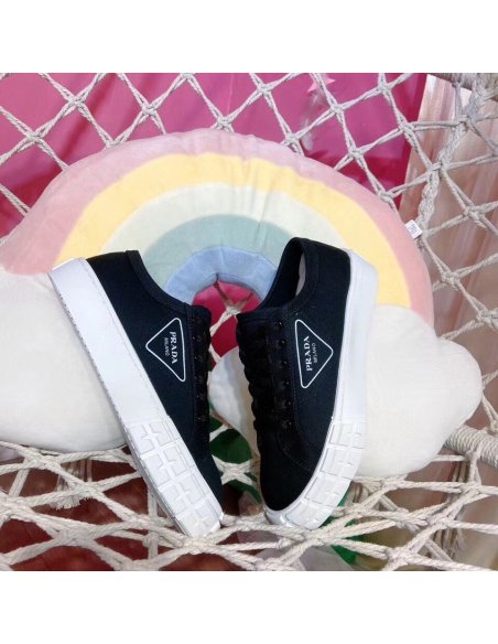 Cheap Reps Prada Womens Low-top Sneakers In Black Gabardine Fabric