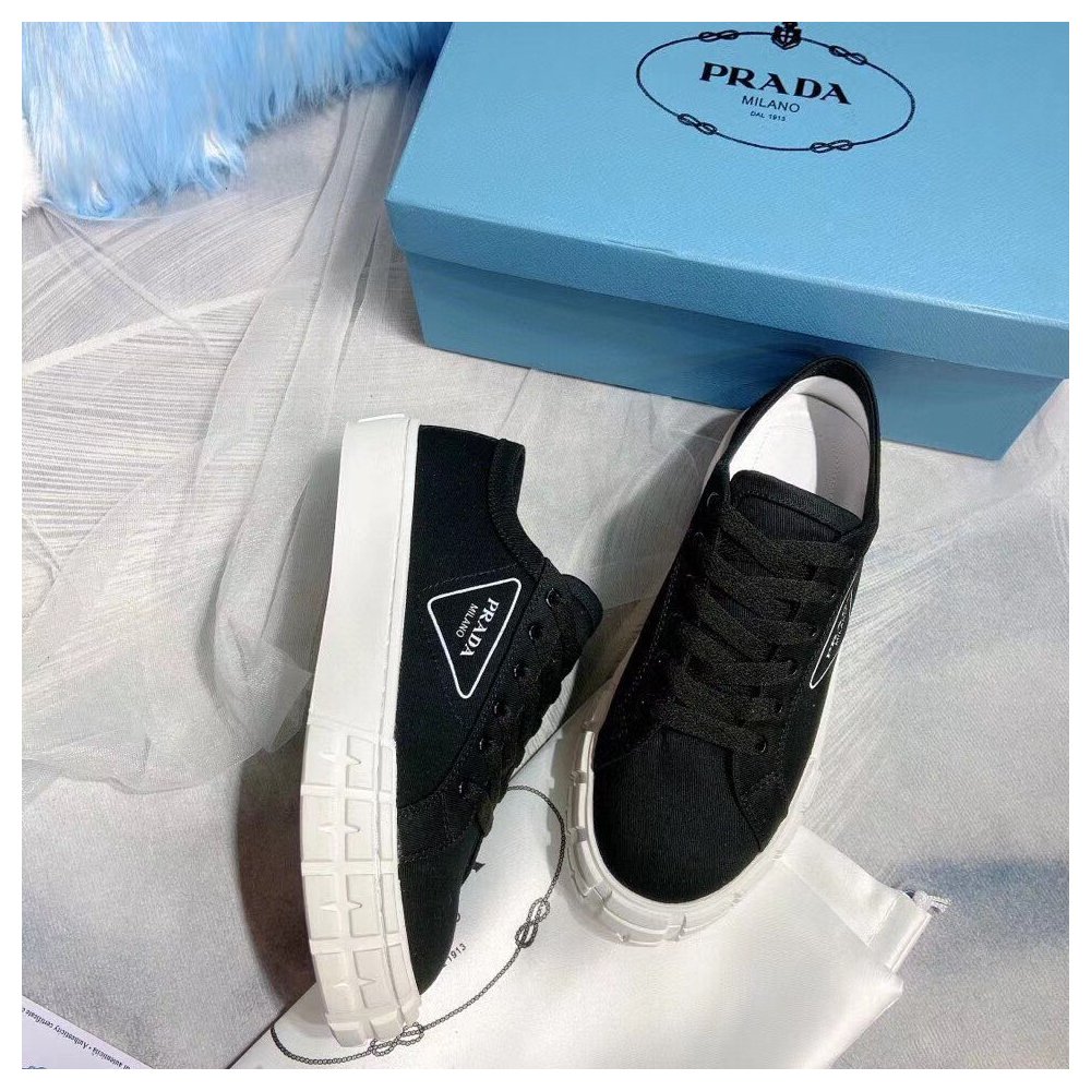 Cheap Reps Prada Womens Low-top Sneakers In Black Gabardine Fabric
