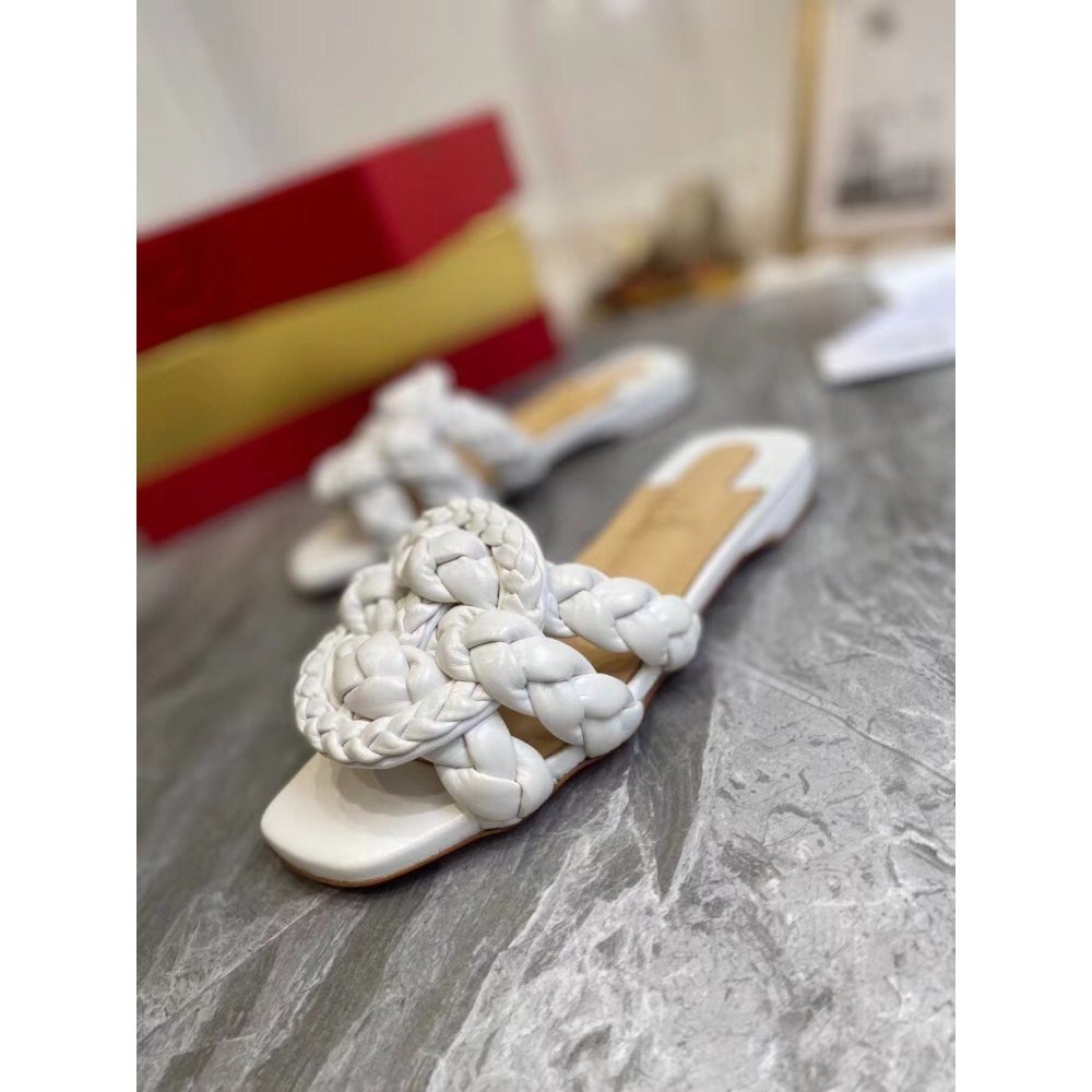 Cheap Reps Christian Louboutin Marmela Flat Sandals In White Lambskin