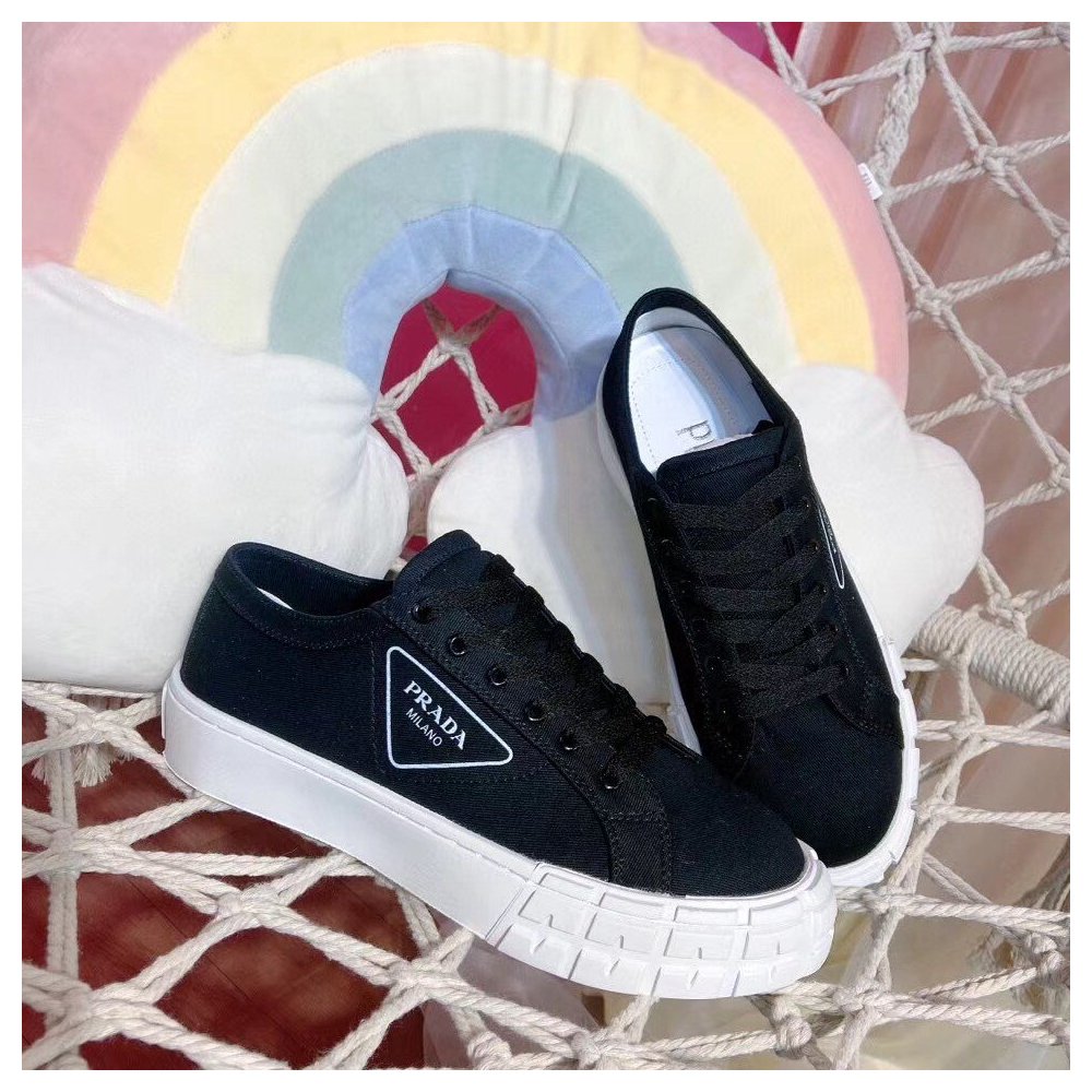 Cheap Reps Prada Womens Low-top Sneakers In Black Gabardine Fabric