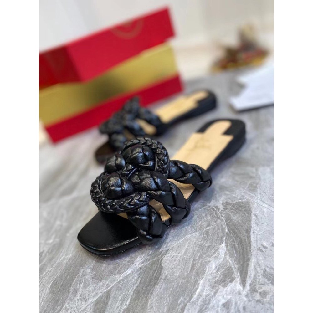 Cheap Reps Christian Louboutin Marmela Flat Sandals In Black Lambskin