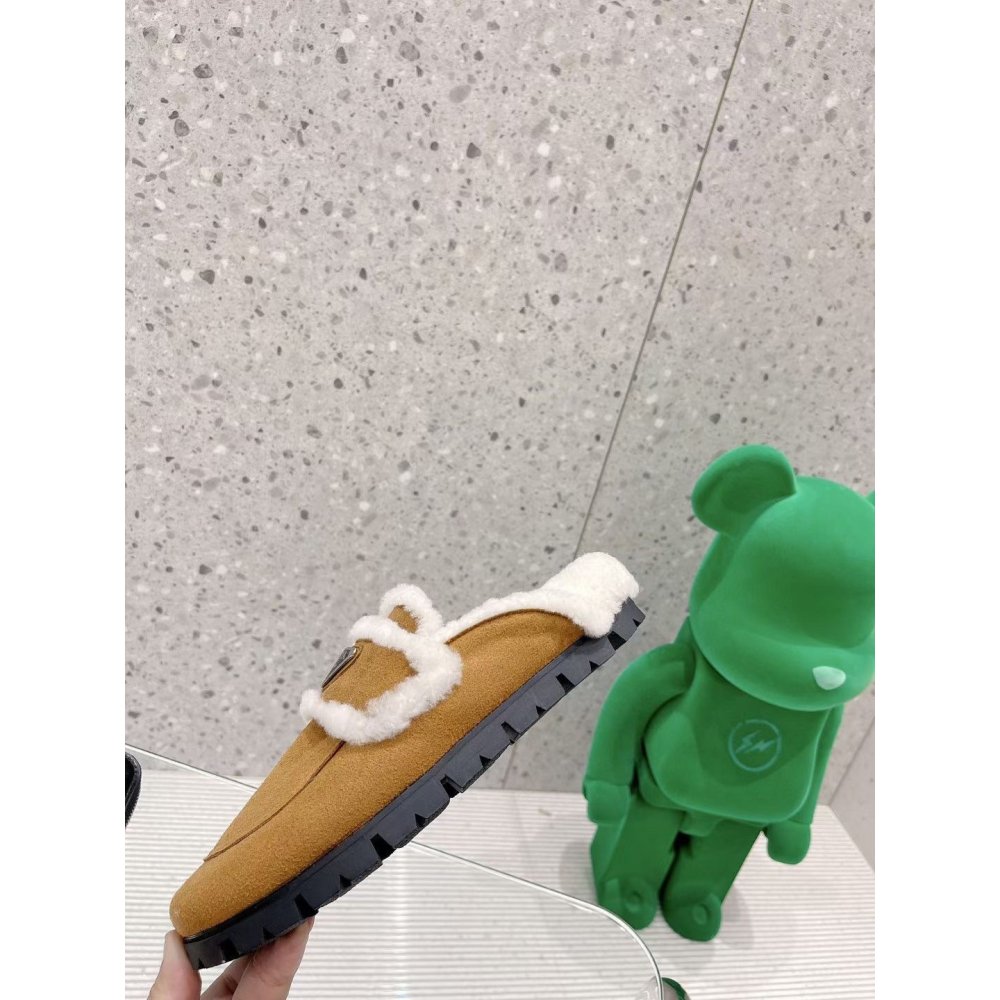 Cheap Reps Prada Womens Slippers In Tan Shearling