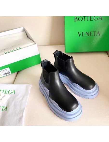 Cheap Reps Bottega Veneta BV Tire Ankle Boots with Blue Outsole