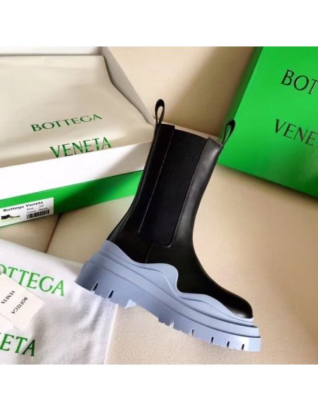 Cheap Reps Bottega Veneta BV Tire Chelsea Boots with Blue Outsole
