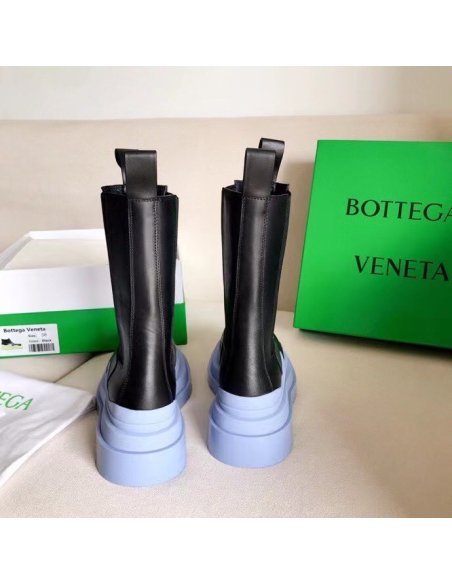 Cheap Reps Bottega Veneta BV Tire Chelsea Boots with Blue Outsole