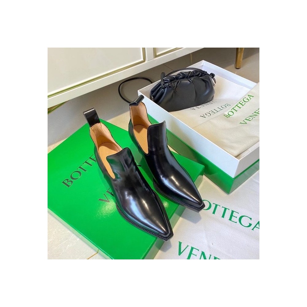 Cheap Reps Bottega Veneta BV Lean Ankle Boots In Black Calfskin