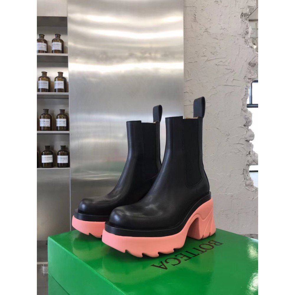 Cheap Reps Bottega Veneta Flash Chelsea Boots with Pink Outsole