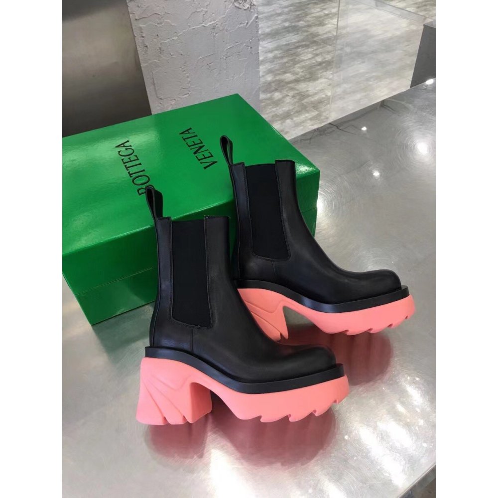 Cheap Reps Bottega Veneta Flash Chelsea Boots with Pink Outsole
