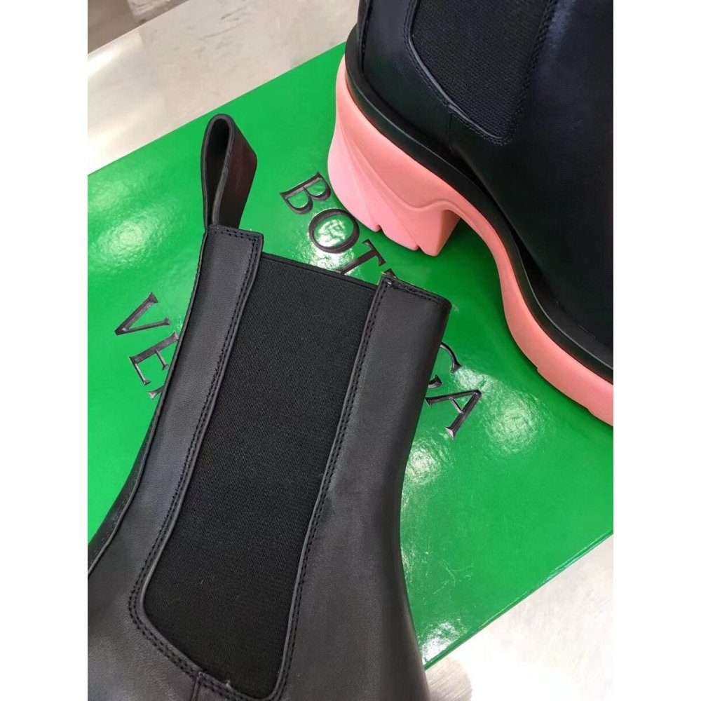 Cheap Reps Bottega Veneta Flash Chelsea Boots with Pink Outsole