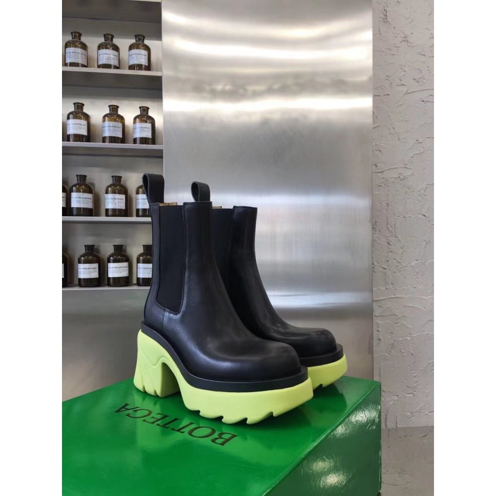 Cheap Reps Bottega Veneta Flash Chelsea Boots with Yellow Outsole