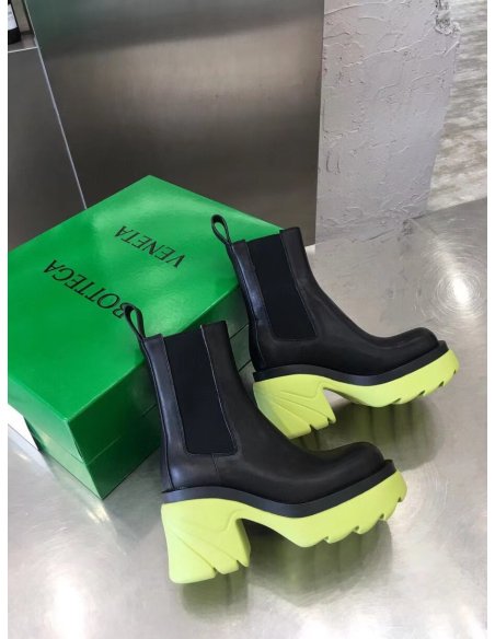 Cheap Reps Bottega Veneta Flash Chelsea Boots with Yellow Outsole