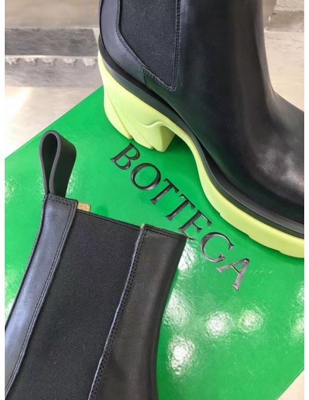Cheap Reps Bottega Veneta Flash Chelsea Boots with Yellow Outsole