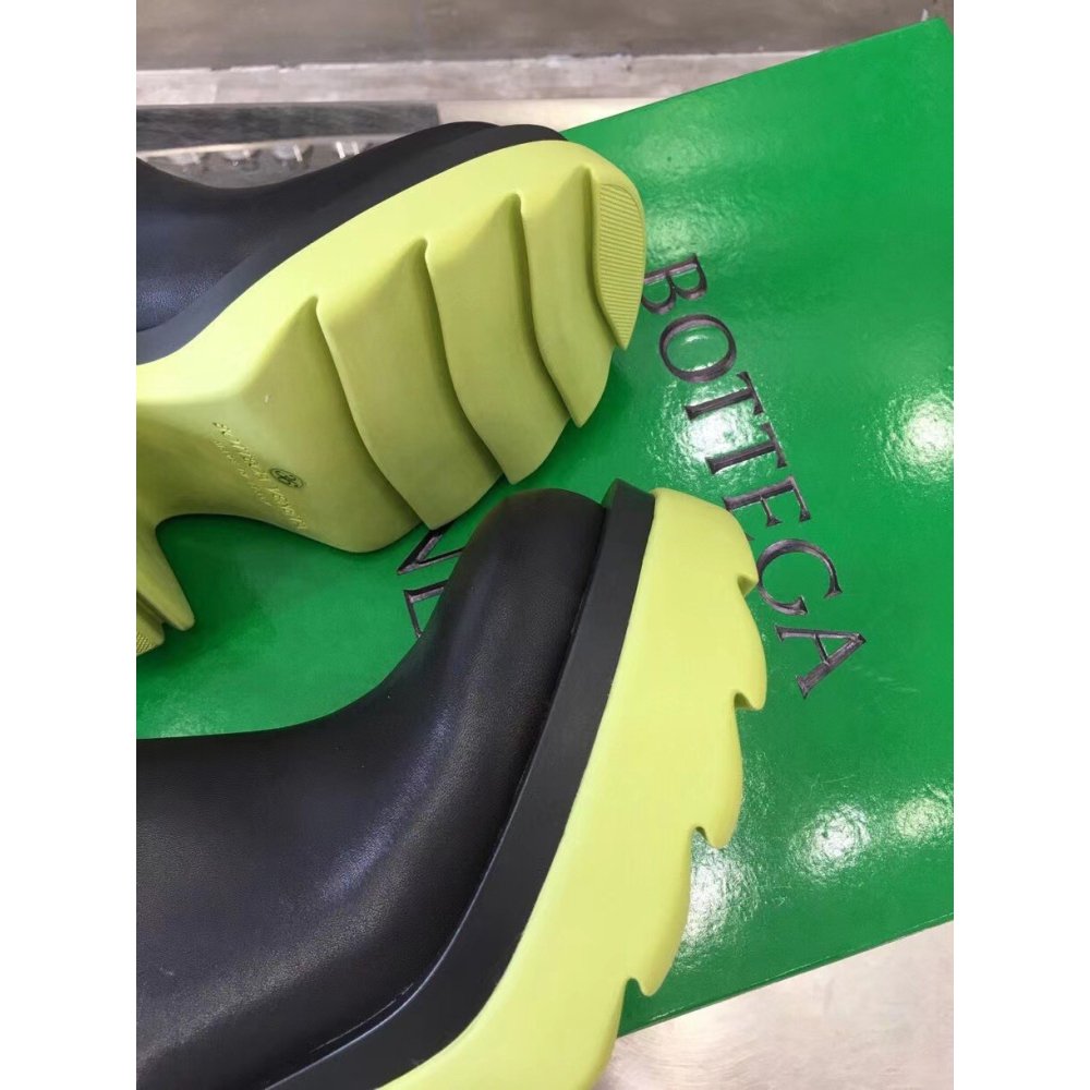 Cheap Reps Bottega Veneta Flash Chelsea Boots with Yellow Outsole