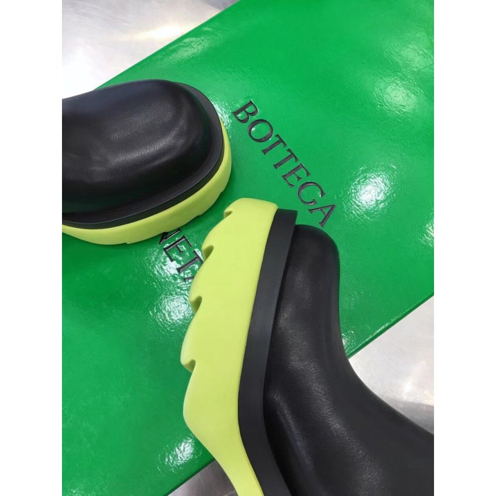 Cheap Reps Bottega Veneta Flash Knee-high Boots with Yellow Outsole