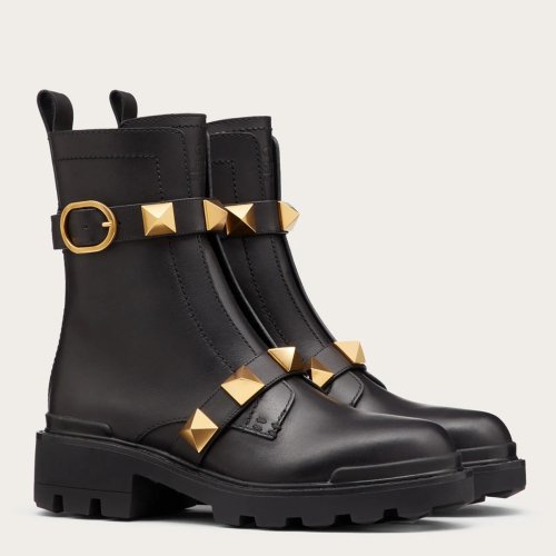 Cheap Reps Valentino Roman Stud Combat Boots In Black Calfskin