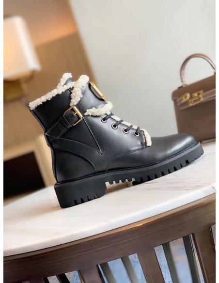 Cheap Reps Valentino VLogo Combat Boots with Shearling Lining