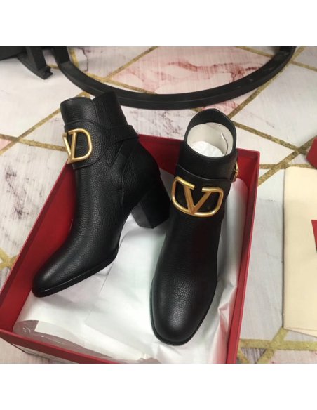 Cheap Reps Valentino Vlogo Ankle Boot 60MM In Black Grained Leather
